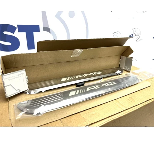AMG DEUR LICHT DORPEL LIJST A35 A45 CLA45 C43 C63 E63 GLC63 GLE63 G63 S63 AMG SET ORIGINELE VERLICHTE INSTAP LIJSTEN