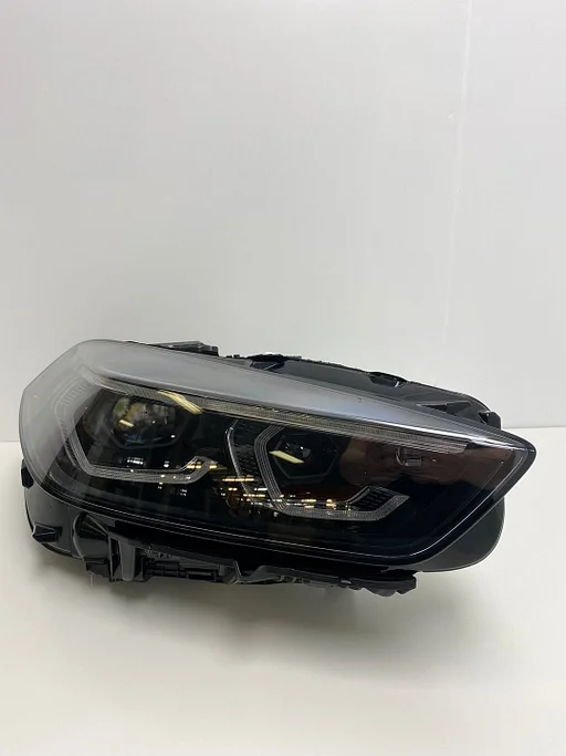 (VR) BMW 1 Serie F40 Adaptive Led Shadow koplamp rechts