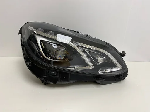 (VR) Mercedes W212 Facelift full led ILS koplamp rechts