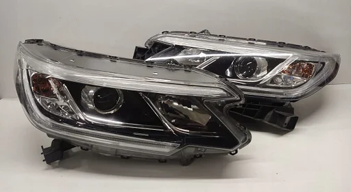 Honda CRV CR-V Facelift Xenon Koplamp links rechts