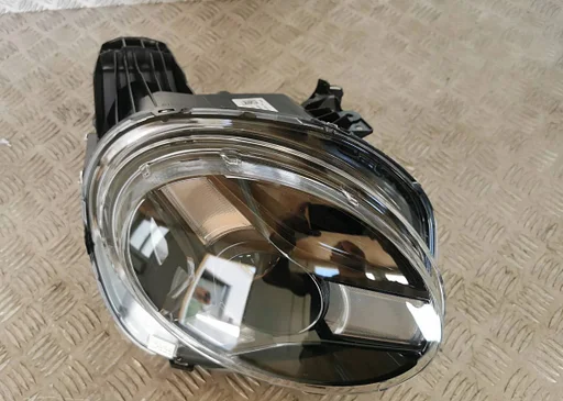 Nissan Juke 2 / II F16 Full Led black koplamp rechts