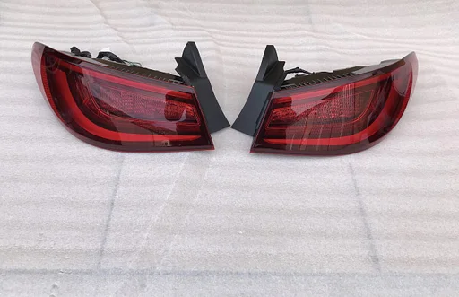 Infiniti Q60 achterlicht achterlichten links rechts