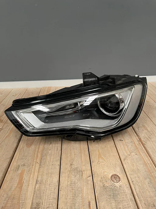 Audi A3 8V Xenon LED koplamp links