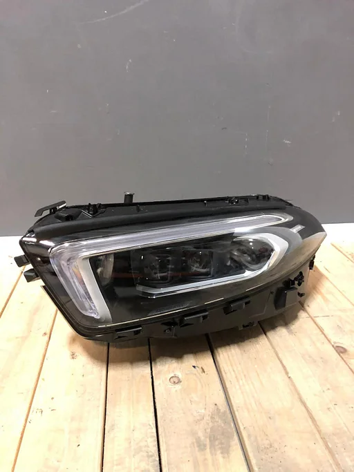 Mercedes A Klasse W177 Multibeam LED koplamp links