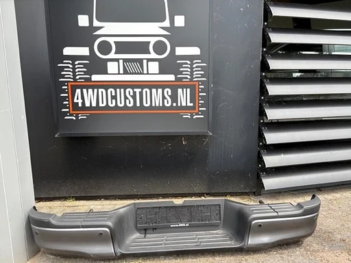 complete achterbumper TOYOTA HI LX 2016 - 2025  met sensoren €590