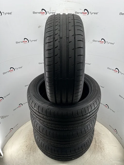 2of4 NEW 215/50R18 92V Toyo R40 215/50 R18 215/50/18 2155018
