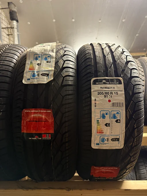 nieuw 205/60R15 Uniroyal Rain 205/60 R15 205/60/15 2056015