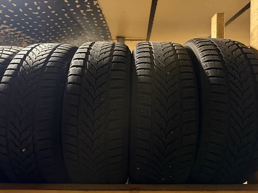 nieuw snow 205/60R15 Vredestein 205/60 R15 205/60/15 2056015