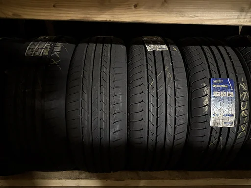 nieuw 205/60R15 Goodyear Grip 205/60 R15 205/60/15 2056015