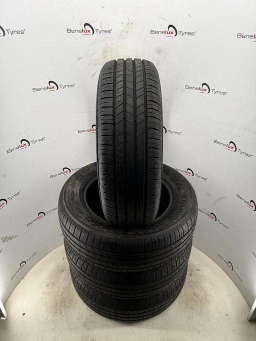 nieuw 205/65R16 95H Kumho Ecsta 205/65 R16 205/65/16 2056516