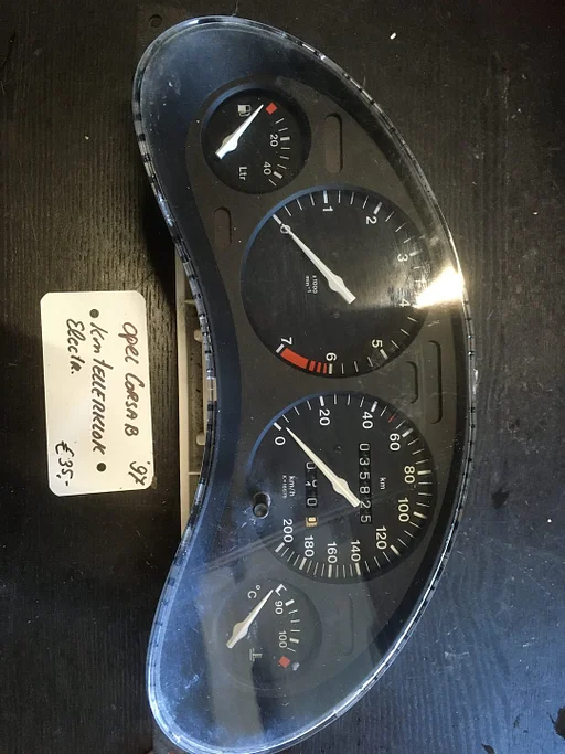Opel Corsa B 1997 km tellerklok electr.