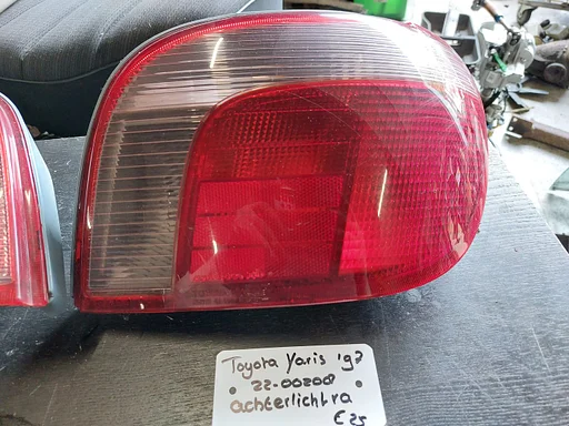 Toyota Yaris achterlicht ra '99