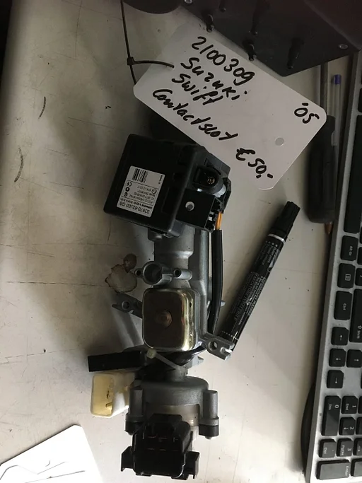 Suzuki swift 2005 contactslot met sleutel