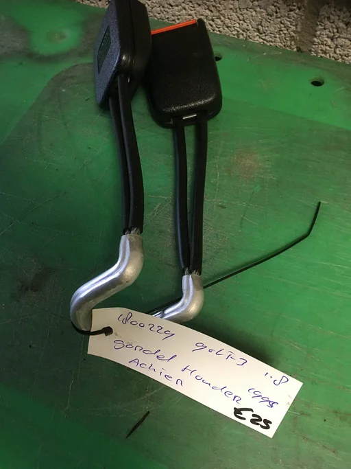 Vw golf 3 Gordelspanner achter midden 1995