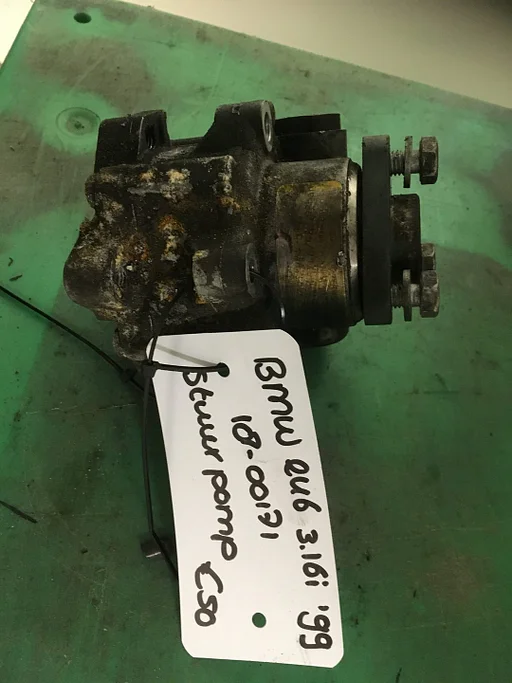 BMW E46 316i 1999 stuurpomp