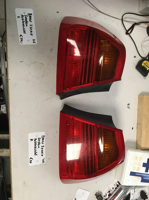 BMW 3 serie sedan 2006 achterlicht links of rechts