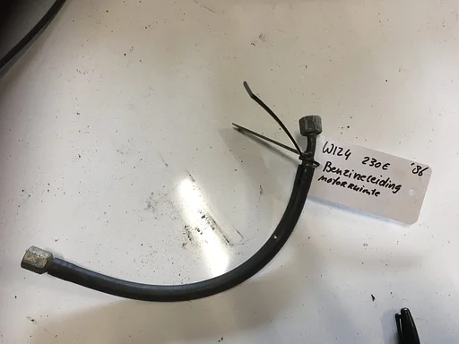 Mercedes w124 230 e benzineleiding motorruimte 1986