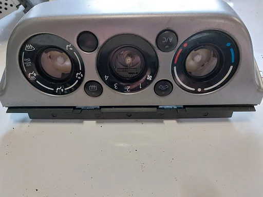 Suzuki Swift kachelbedieningspaneel + airco '08