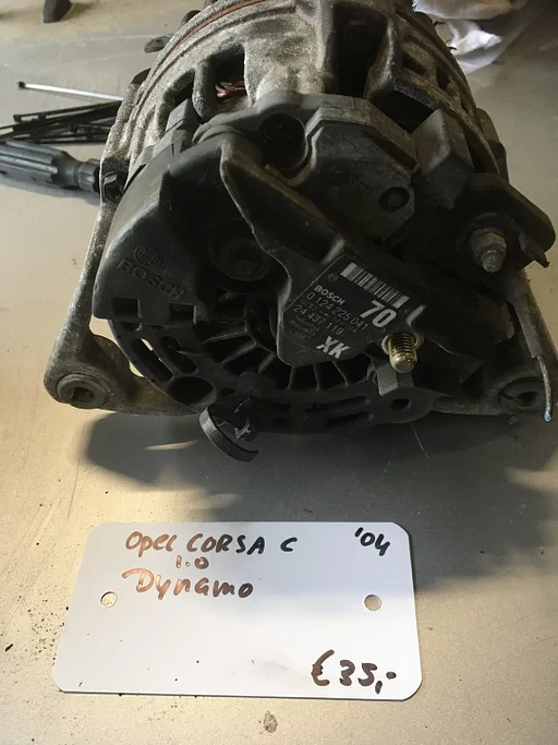 Opel Corsa C 2004 1.0 dynamo