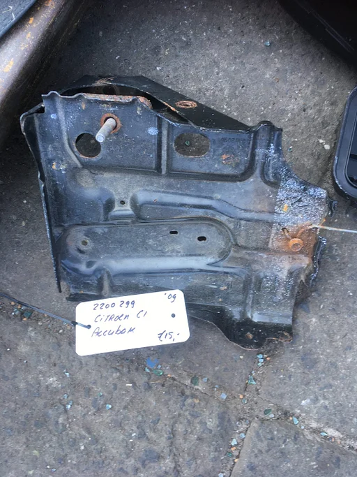 Citroen C 1 2009 accubak