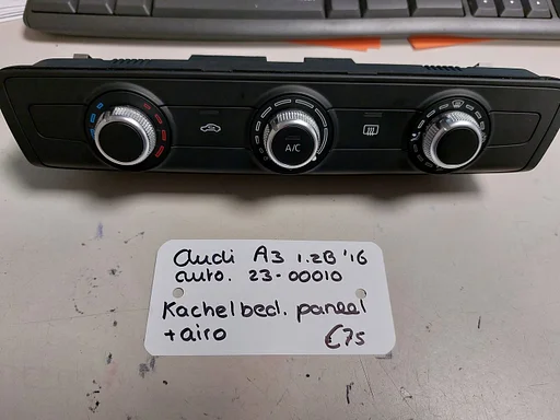 Audi A3 automaat 1.2B Kachelbedieningspaneel met airco '16