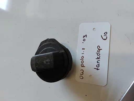 VW Polo 1.2B tankdop '03