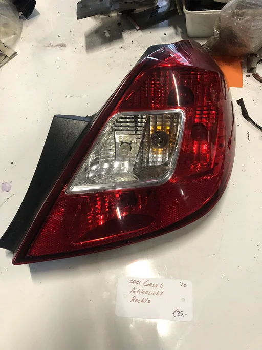 Opel Corsa D 1.2 16v 2010   Achterlicht Recht of linkss
