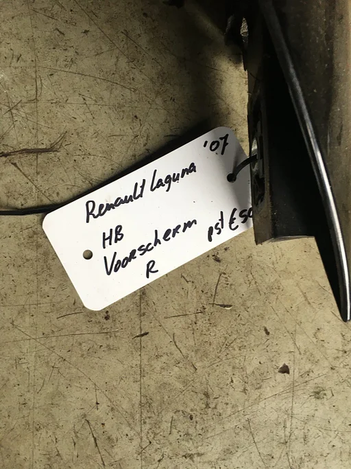 Renault Laguna 2.0  16v HB 2007 Voorscherm spatbord Rechts of Links