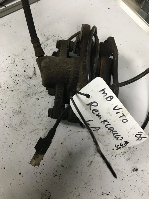 Mercedes Vito 2006 Remklauw Linksachter