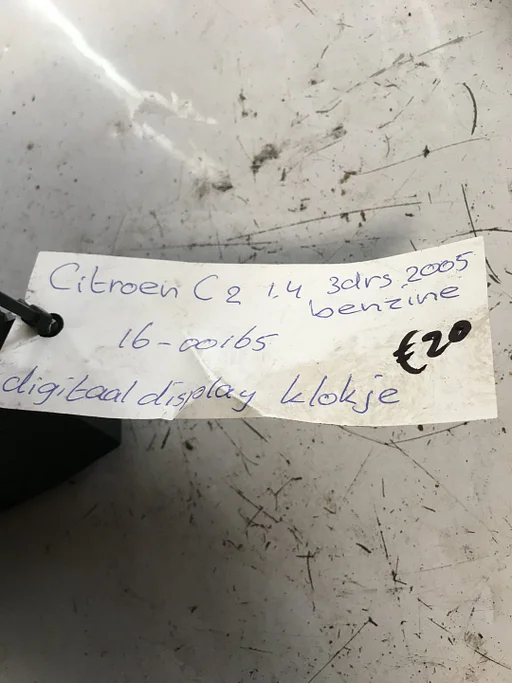 Citroen C2 2005  digitaal  Klokje