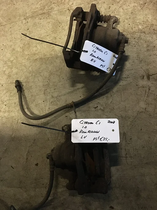 Citroen C1 1.0 2008 Remklauw Rechtsvoor