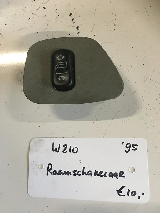 Mercedes W210 3.0 diesel 1995  Raambedieningsschakelaar Linksachter of Rechtsachter