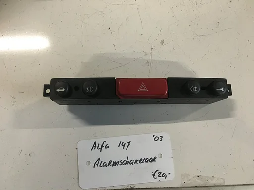 Alfa 147 1.6 16v 2003  Alarmlichtschakelaar