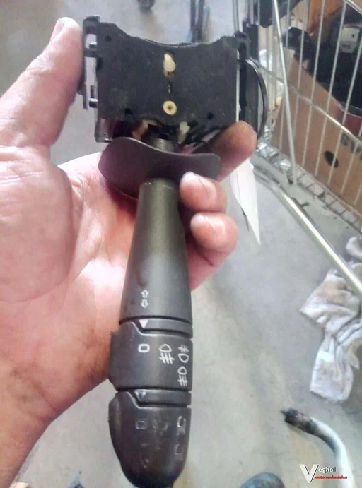 ruitenwisserschakelaar renault laguna 2004