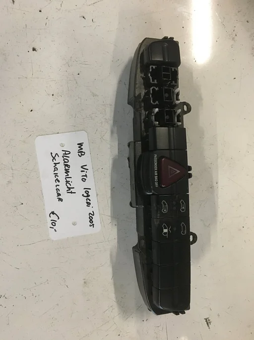 Mercedes Vito 109cdi 2005 Alarmlichtschakelaar