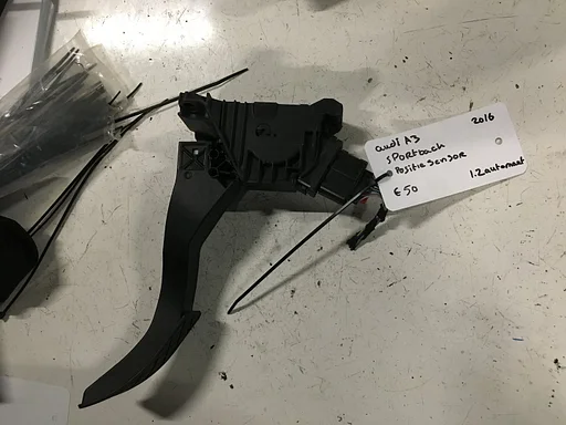 Audi A3 Sportback 1.2 Automaat 2016  Gaspedaal positiesensor