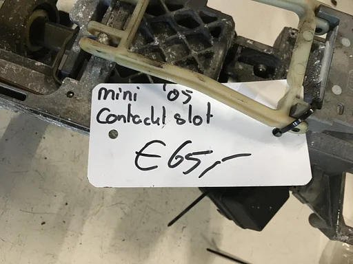 Mini Cooper 1.6 16v  2005 Contactslot met sleutel