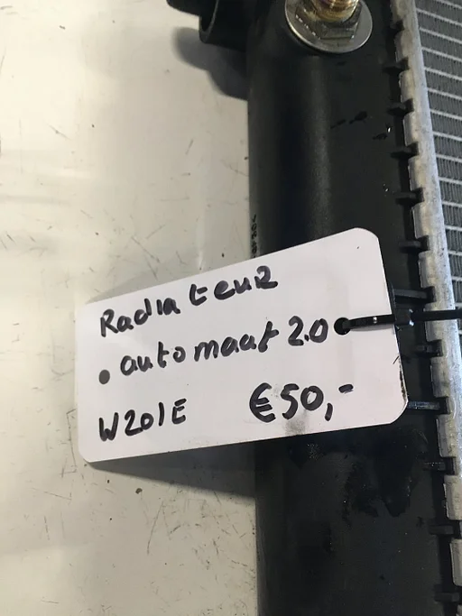 Mercede W201 Type 1  2.0 Automaat Radiateur