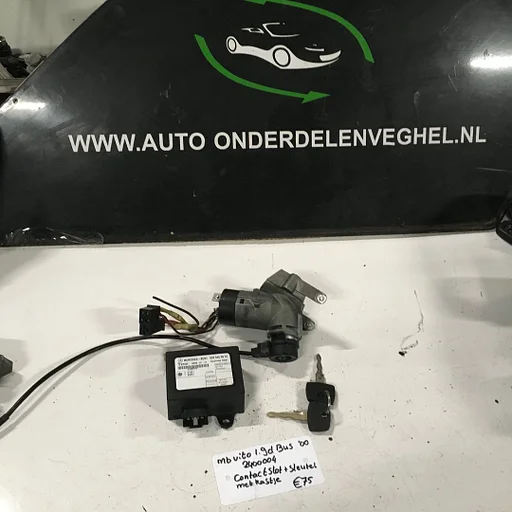 Mercedes Vito 1.9 D 2000 Wagennr 2400004   Contactslot met sleutel en Control Unit 020 545 5632
