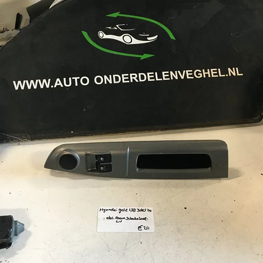 Hyundai Getz 1.3 3drs 2004 Wagennr 2500003 Raamschakelaar Links