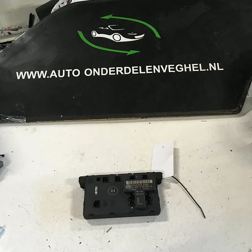 Mercedes W203  2002 Comfortmodule Links 203 820 15 85 [09]