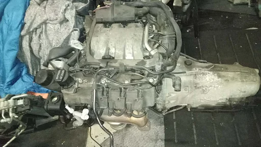 Mercedes 240 1999 motor blok