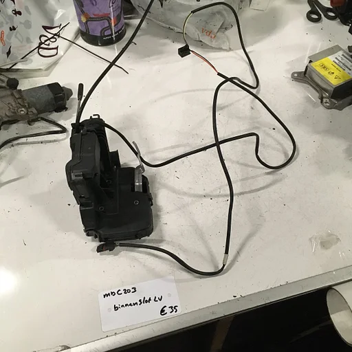 Mercedes C203 Slotmechaniek Binnenslot Linksvoor