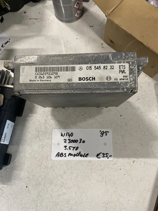 Mercedes W140 3.5 Turbodiesel 1995 wagennr 2300030 ABS Module