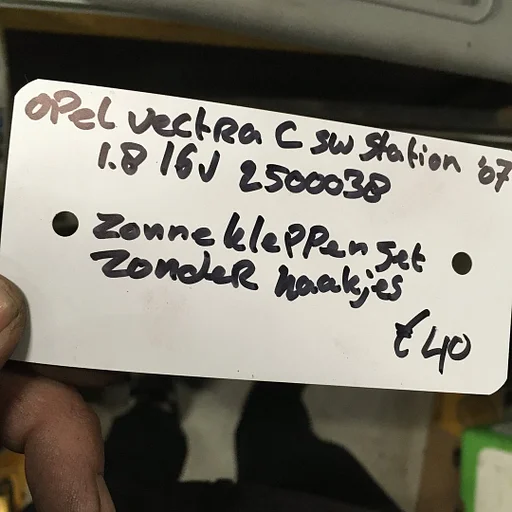 Opel Vectra C 1.8 16v station 2007 Wagennr 2500038  Zonnekleppen set zonder haakjes