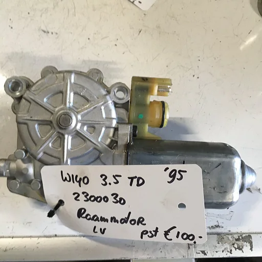 Mercedes W140 3.5 Turbodiesel 1995 wagennr 2300030 Raammotor Linksvoor 0 130 821 504