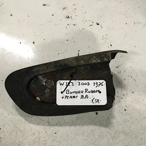 Mercedes W123 3.0 diesel 1976   Bumperhoek met plaat Rechtsachter