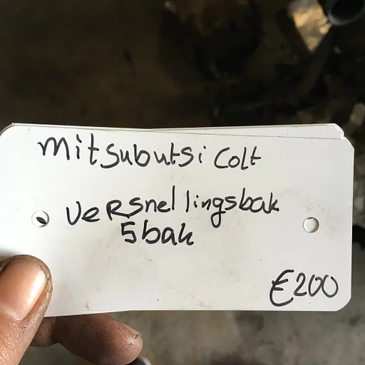 Mitsubishi Colt 3drs 1.5 16v 2005 Wagennr 1600158  Versnellingsbak