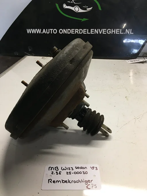 Mercedes W123 Sedan 2.3 1983 Wagennr 2500030  Rembekrachtiger