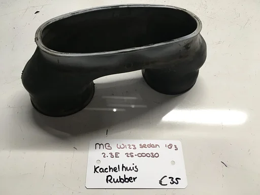 Mercedes W123 Sedan 2.3 1983 Wagennr 2500030  Kachelhuisrubber